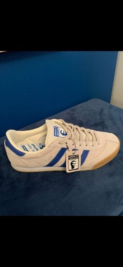 Oasis - Adidas "Gallagher" Trainers size 9