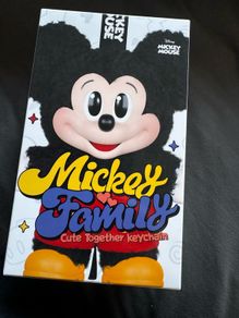 pop mart Disney Mickey Family Cute Together Keychain  Blind Box