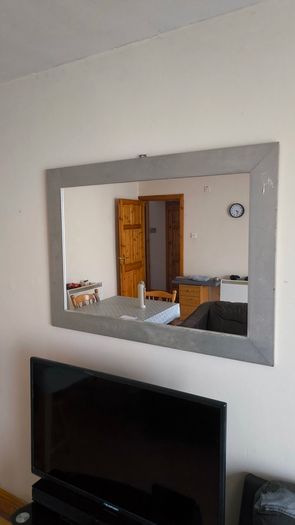 wall mirror