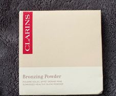 Clarins bronzing powder -