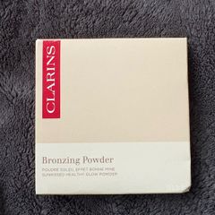 Clarins bronzing powder -