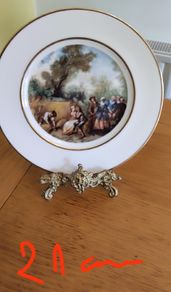 Decorating plate
