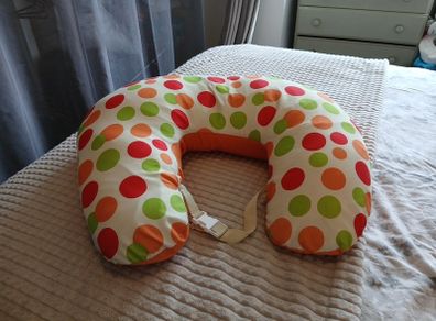 Breastfeeding/baby feeding pillow
