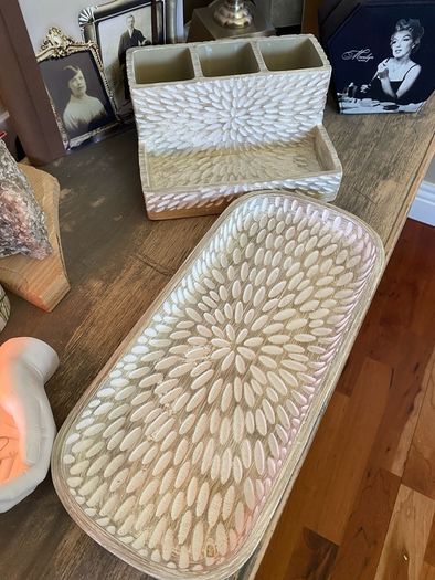 Storage/display items . Stone mix