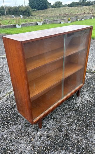 Retro Vintage SF Quinn sliding door cabinet c1970
