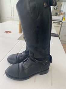 Riding boots