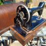 1924 Handcrank Singer Sewing Machine Image 5