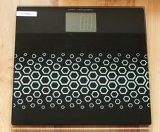 Digital weighing scales