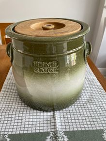Kiltrea Bread Crock
