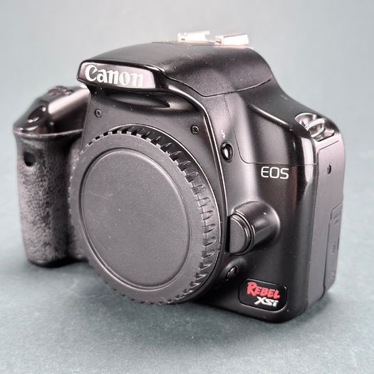 Canon Eos Rebel XSi with zoom lens and more