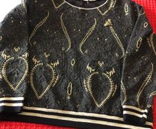 Ladies sweater size L like new