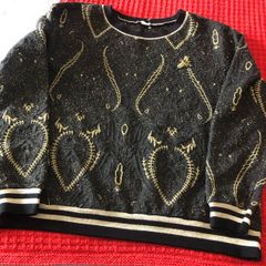 Ladies sweater size L like new