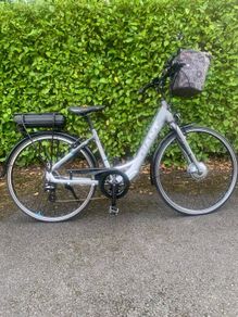 GIANT  Ease  e S  Electric bike.