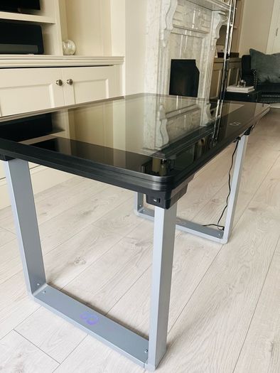 Office furniture table