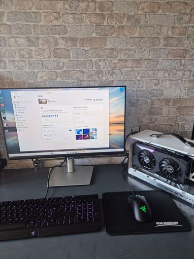 Tiny ITX gaming pc setup - RTX 3070, Intel i7, 16GB DDR4, 512GB m.2 SSD