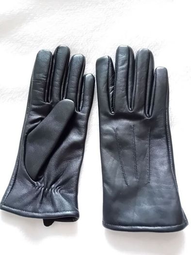 Totes Isotoner Black Leather Gloves - Smartouch - Small fit - New Without Tags RRP 25