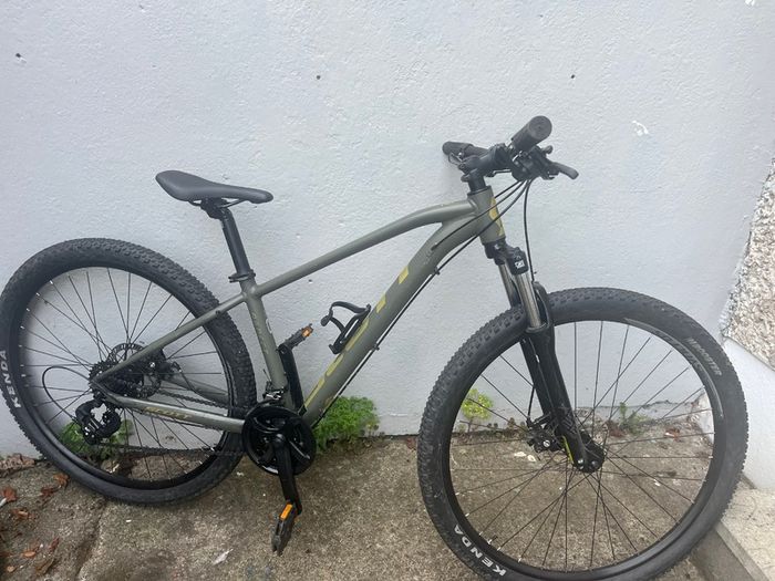 Scott Aspect mountain bike - 29 inch wheels