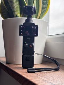 Like new osmo pocket 3 refurbished purchased from dji directly in February 2026 still on warranty