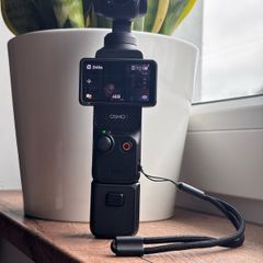 Like new osmo pocket 3 refurbished purchased from dji directly in February 2026 still on warranty