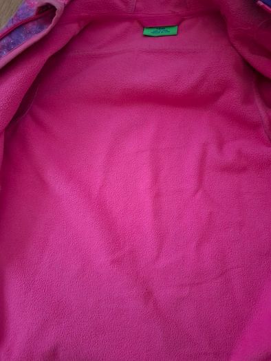 Girls raincoat mountain warehouse 7/8 yrs