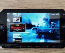 Psp Modded 64 GB Original battery charger 40 psp Perfect