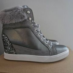 Guess shoes worn twice