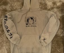One Piece Hoodie [Pull & Bear]
