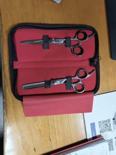 Barber scissors