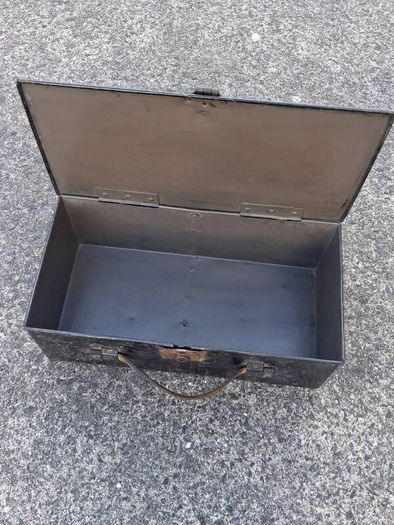 Vintage Black Metal Carry Case(Probably WW11)