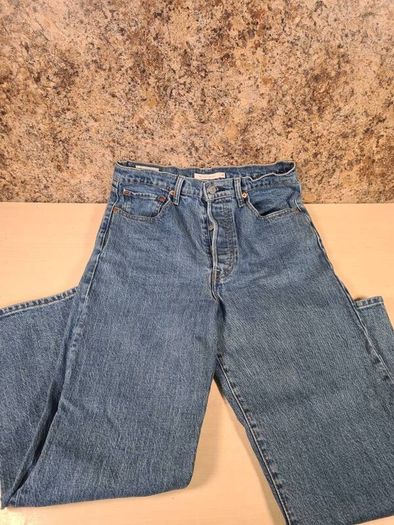 LEVIS RIBCAGE STRAIGHT Blue denim jeans stretchy Size W30 L27  women girls