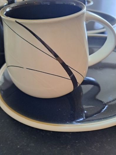 6 Denby oyster buffet saucers and mugs