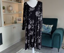 Ladies Black & White Midi Dress from Evans Size UK 22-24 / EU 50-52