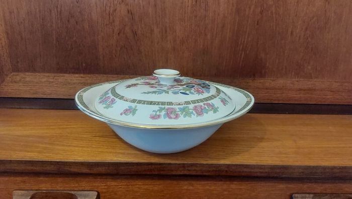 Fabulous Vintage Arklow Pottery Famel Rose Lidded Tureen/Vegetable Dish in Excellent Condition