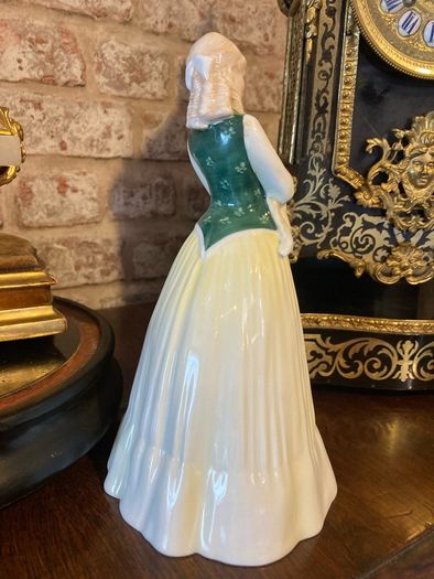 Royal Doulton figurine "Springtime "