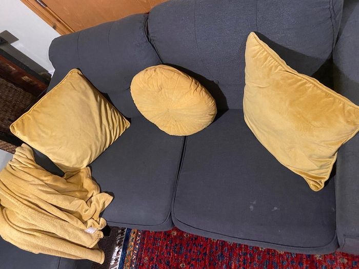 Sofa 3+2 seaters free
