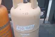 gas bottles (full)