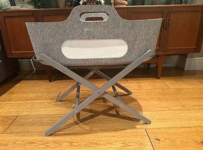 Barely Used Snuzbaskit & Sheets, like brand new