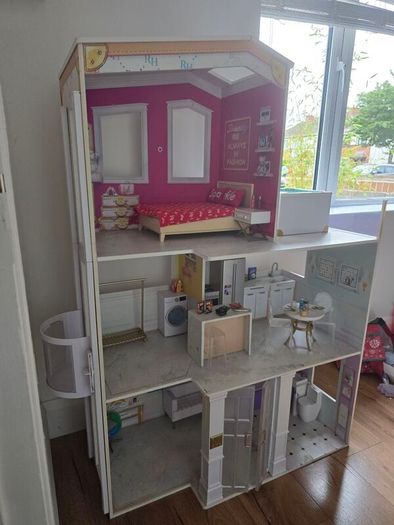 Rainbow High Doll House
