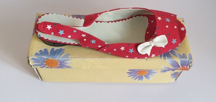 Flydoz Ladies Red Slingback Shoes With Stars & Bows New With Box Size UK4 EU37 CAN POST