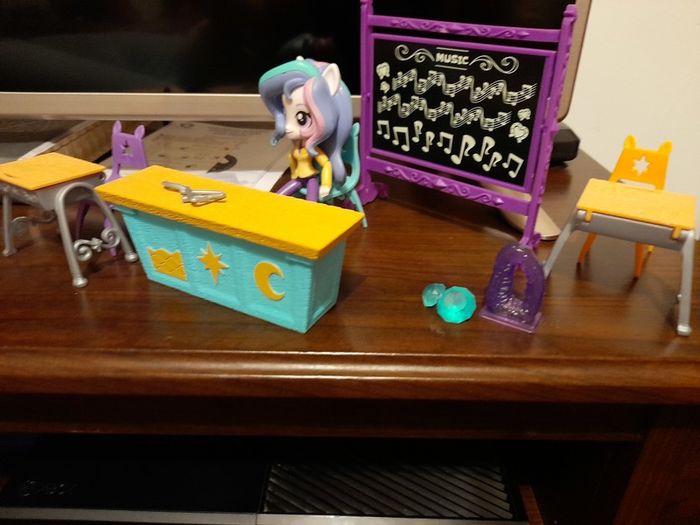 Doll my little pony school