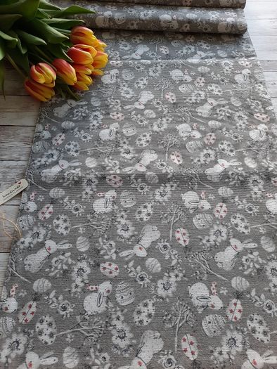 EasterTable runners / Placemats. Green or grey.