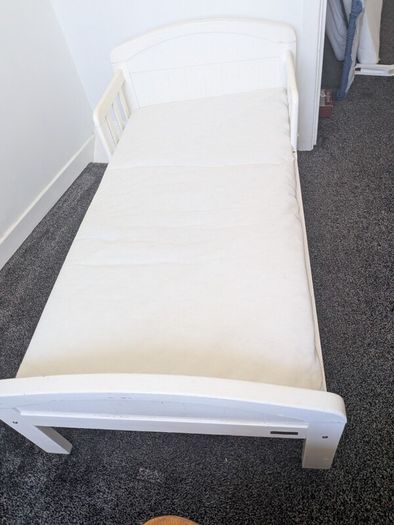 Kids bed frame