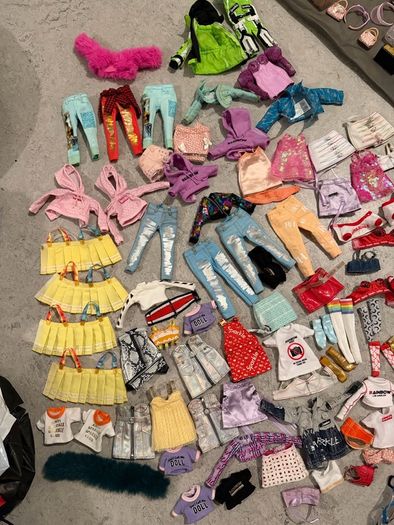 Rainbow high accessories and few dolls