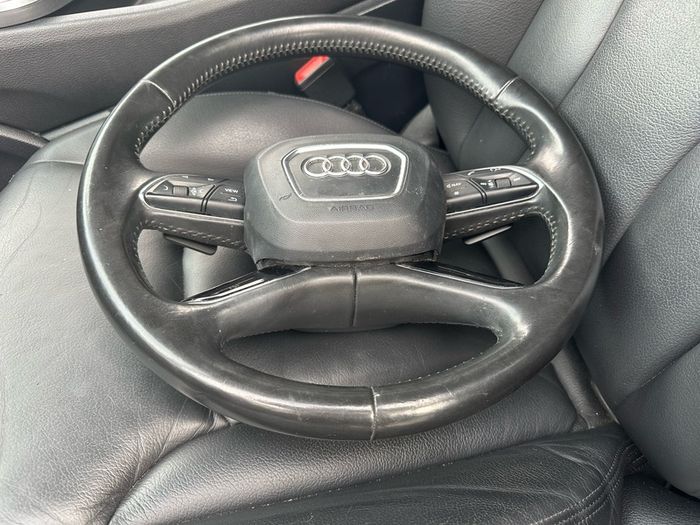 Audi q7 steering wheel