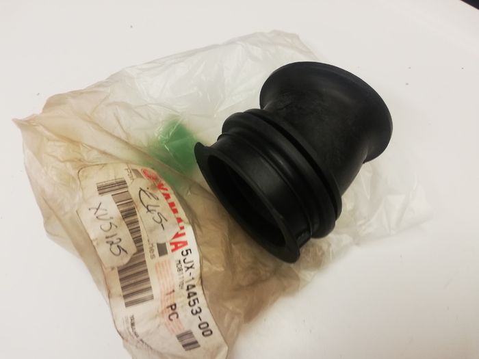 Yamaha XVS125 Dragstar airbox joint