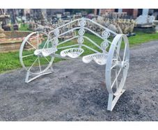 Cart Wheel Bench With tractor seats White KAS1358