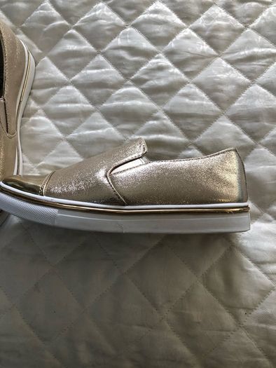 Confirmation shoes