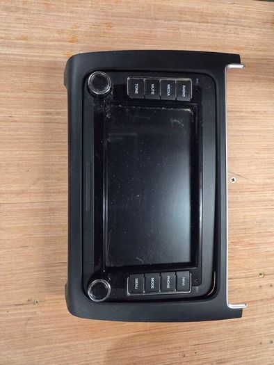VWpolo satnav / radio