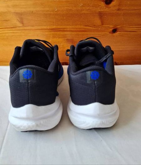 2023 nike winflow 10 high voltage blue Size 10.5 eu 45.5 In excellent condition