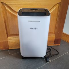 Low energy Dehumidifer and Air Purifier Electriq